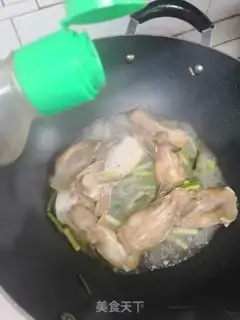 Make Garlic fried salbaby fins step 3