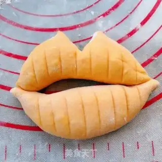 Make Lips step 14