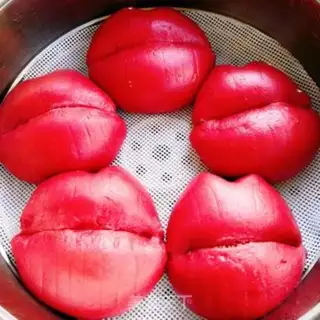 Make Lips step 20