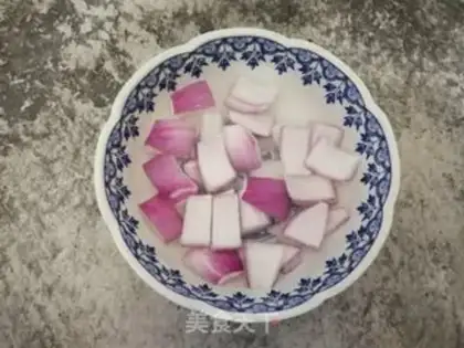 Make Onion cucumbers step 1