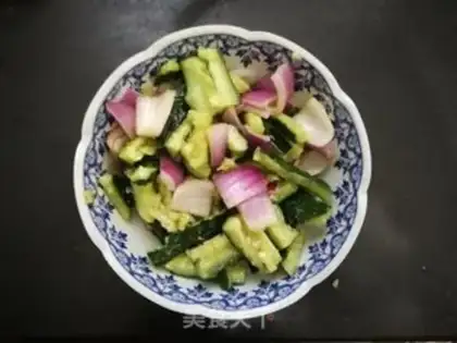 Make Onion cucumbers step 4