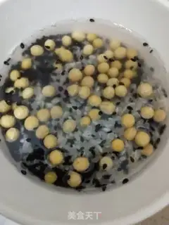 Make Almond black sesame rice step 1