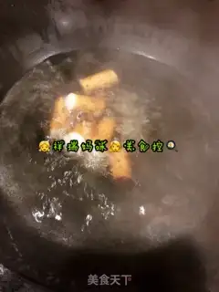 Make Eggs Mountain salad step 0