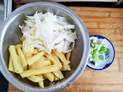 Make Soup cabbage potatoes step 0