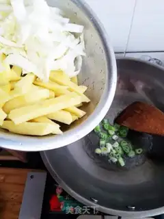 Make Soup cabbage potatoes step 2