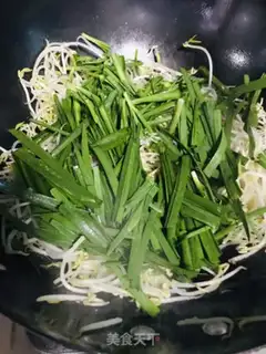 Make Soccer bean sprouts step 4