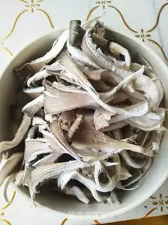 Make Scrambled mushrooms step 0