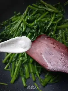Make Garlic cabbage step 4