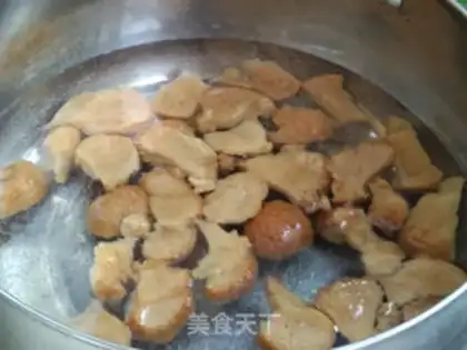 Make The monkeys and mushrooms step 1