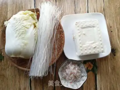 Make Tofu fan soup step 0