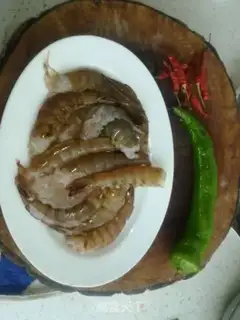Make Spicy shrimp step 1