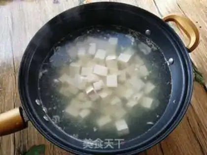 Make Tofu fan soup step 3