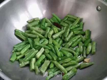 Make White mushrooms, beans step 4
