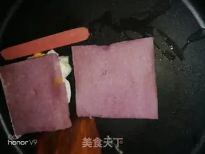 Make A potato bread sandwich step 3
