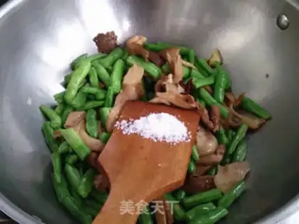 Make White mushrooms, beans step 6
