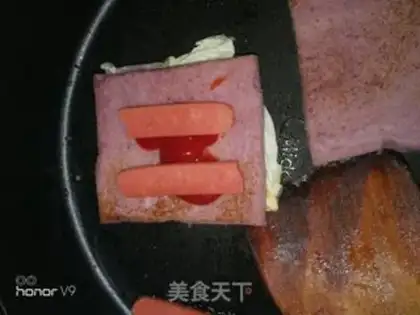 Make A potato bread sandwich step 4