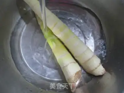 Make Celery fried thunder step 1