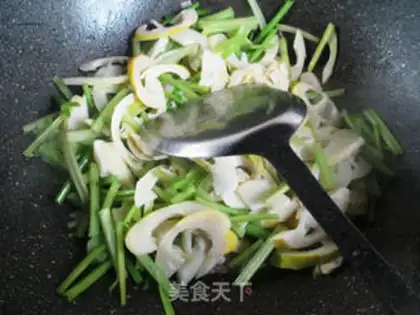Make Celery fried thunder step 4
