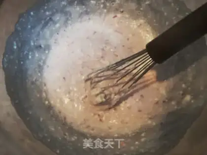 Make Cheese strawberry pie step 2