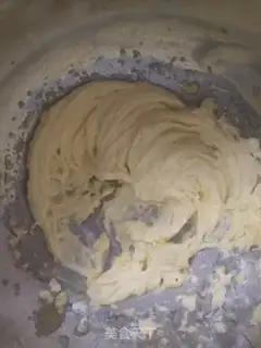 Make Plum-fruit dry-pound cake step 2