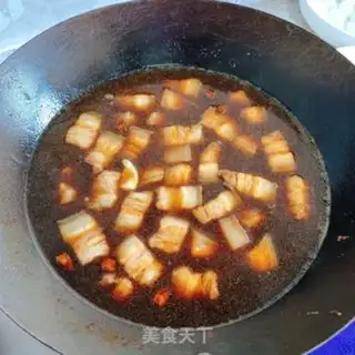 Make Quail egg red pork step 6