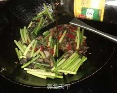 Make Garlic snails step 5