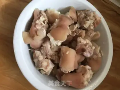 Make Red burning pig hoof step 1