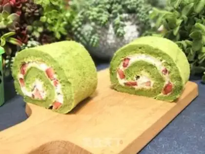 Make Spinach strawberry rolls step 15