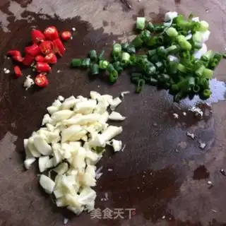 Make Garlic wild vegetables step 1