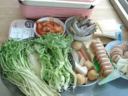 Make Korean army pot step 0