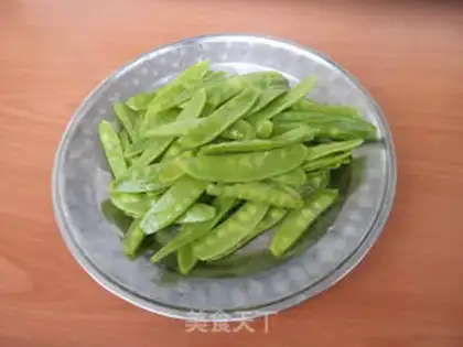 Make Dutch beans with monkey mushrooms step 1