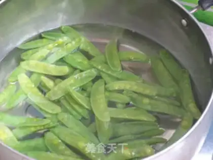 Make Dutch beans with monkey mushrooms step 3