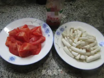 Make Seafood mushroom fried tomatoes step 0