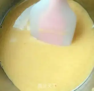 Make Chocolate-fresh heart cake step 3