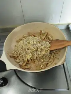 Make Tofu dry and green bean sprouts step 7