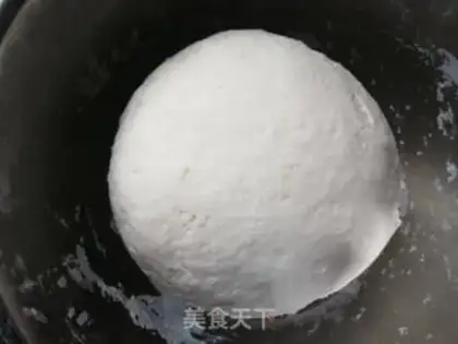 Make ♪ ♪ Spam beans dry powder buns ♪ step 2