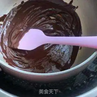 Make Chocolate-fresh heart cake step 17