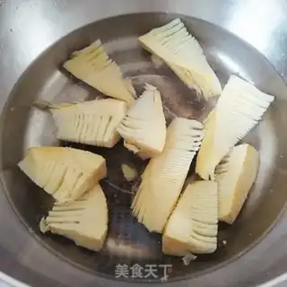 Make Spring chop soup step 3