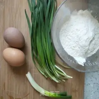 Make Egg-pump soup step 0