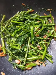 Make Shrimp skin and emptiness step 4