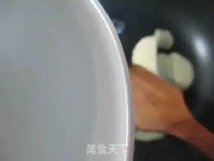 Make ♪ Squeeze the potato noodle ♪ step 2