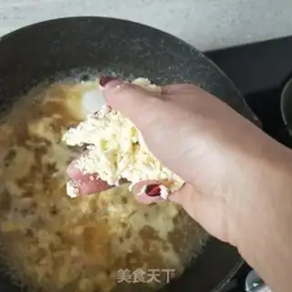 Make Egg-pump soup step 4