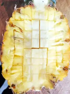 Make Pineapple rice step 0