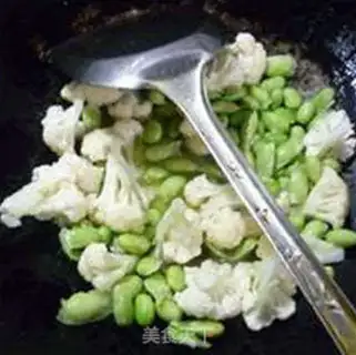 Make Soybeans on the florist step 4