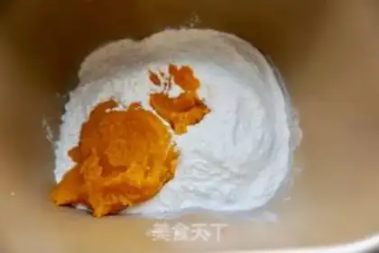Make Pumpkin coconut bread step 1