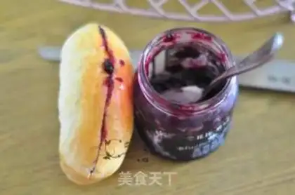 Make Blueberry jam bag step 8