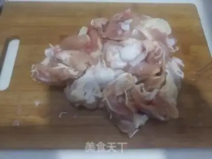 Make Yellow chicken step 1