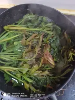 Make Fried eggs step 1