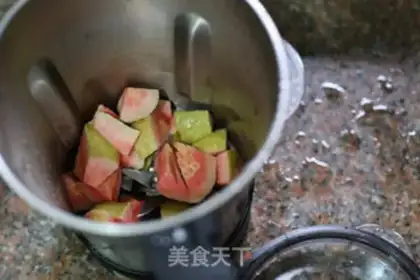 Make Pomegranate yogurt shake step 2