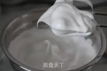 Make Red velvet thaw cake rolls step 8